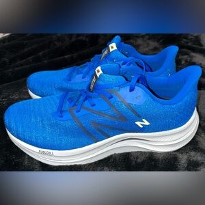 New Balance Men's Electric Blue FuelCell Sneakers